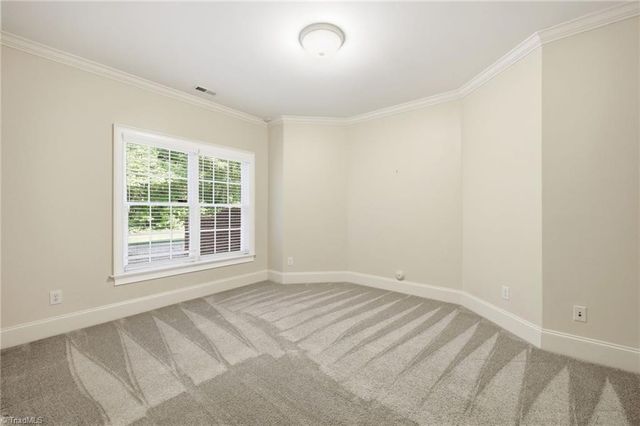 3940 White Hawk Lane, Winston-salem, NC 27106