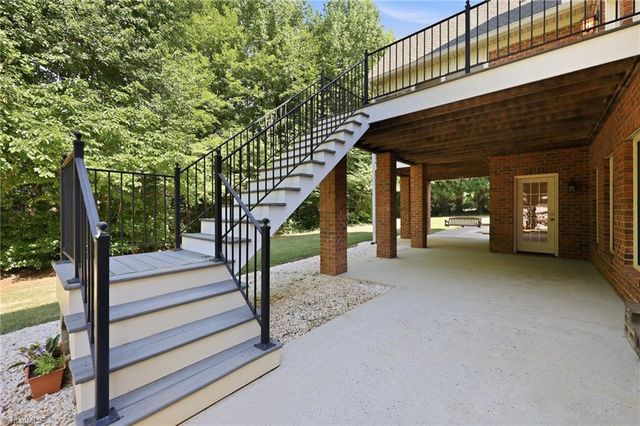 3940 White Hawk Lane, Winston-salem, NC 27106