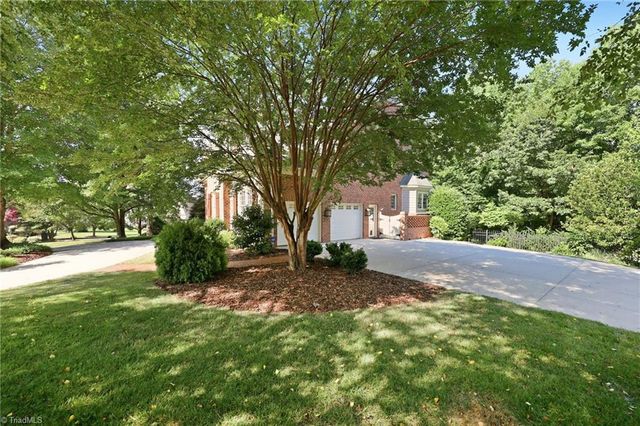 3940 White Hawk Lane, Winston-salem, NC 27106
