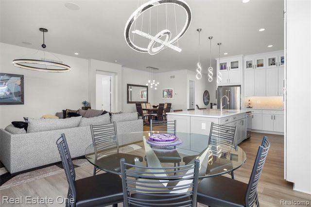 7656 Dunlap Court, West Bloomfield, MI 48322
