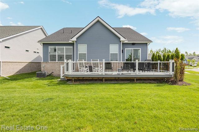 7656 Dunlap Court, West Bloomfield, MI 48322