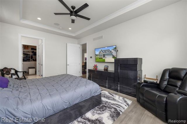 7656 Dunlap Court, West Bloomfield, MI 48322