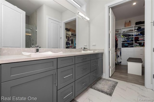 7656 Dunlap Court, West Bloomfield, MI 48322