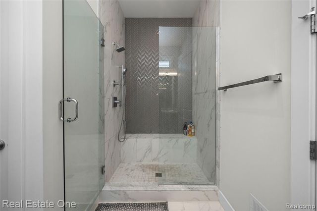 7656 Dunlap Court, West Bloomfield, MI 48322