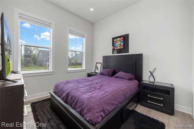 7656 Dunlap Court, West Bloomfield, MI 48322