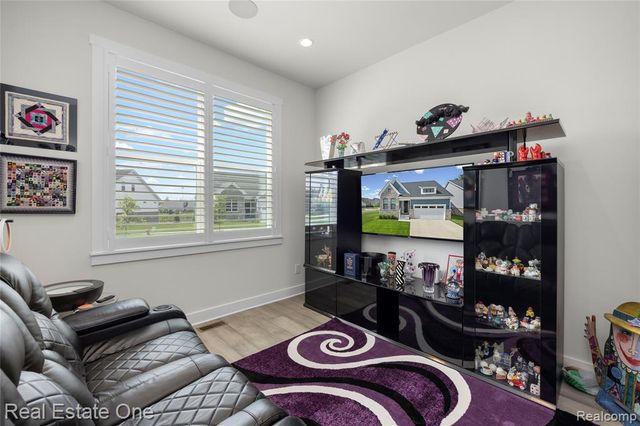 7656 Dunlap Court, West Bloomfield, MI 48322