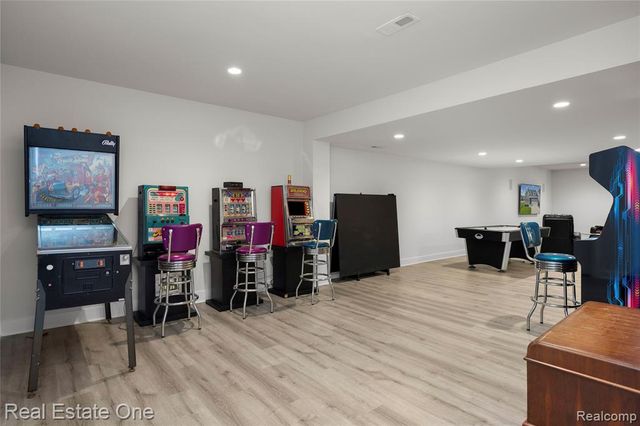 7656 Dunlap Court, West Bloomfield, MI 48322