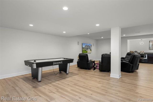 7656 Dunlap Court, West Bloomfield, MI 48322