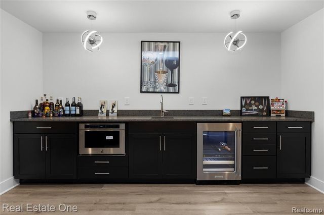 7656 Dunlap Court, West Bloomfield, MI 48322