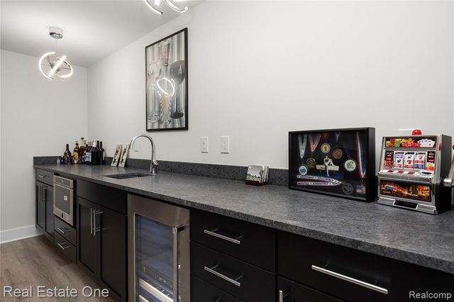 7656 Dunlap Court, West Bloomfield, MI 48322