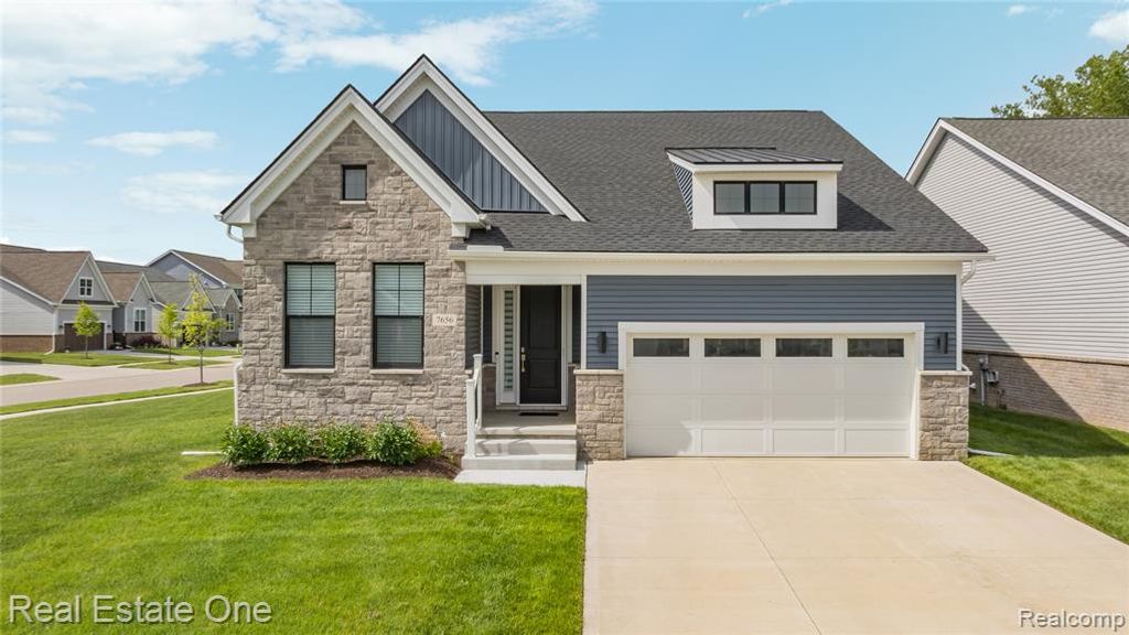 7656 Dunlap Court, West Bloomfield, MI 48322
