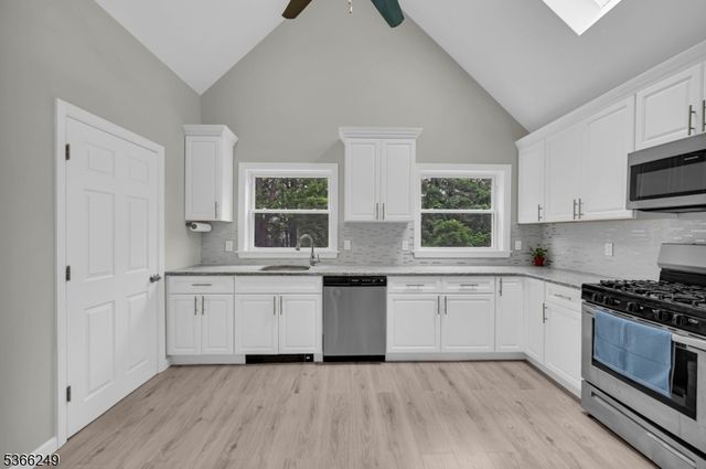 22 Elizabeth Rd, West Milford Twp., NJ 07421