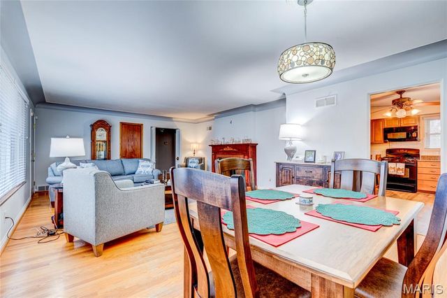 18 Cardigan Drive, Ferguson, MO 63135