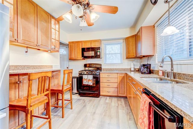 18 Cardigan Drive, Ferguson, MO 63135