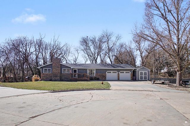 3209 Windgate Cir, Manhattan, KS 66503