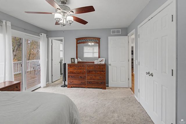 3209 Windgate Cir, Manhattan, KS 66503