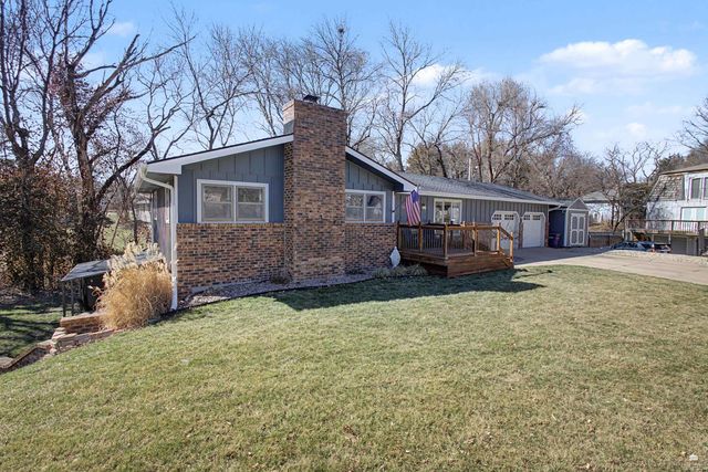 3209 Windgate Cir, Manhattan, KS 66503