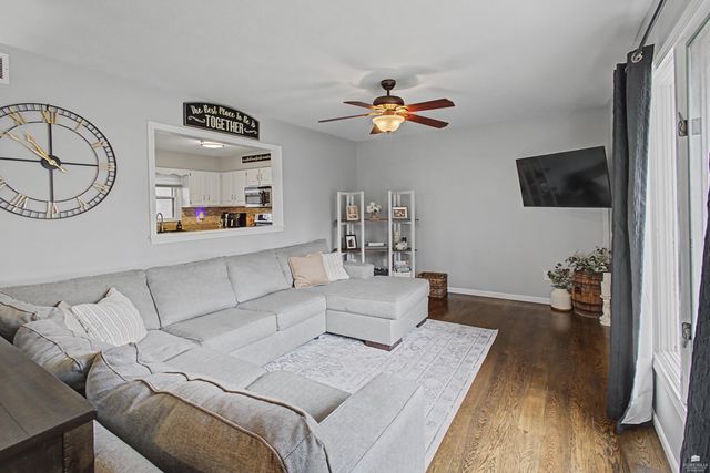 3209 Windgate Cir, Manhattan, KS 66503