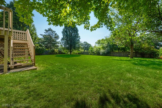 402 Hubbard Lane, Lake Villa, IL 60046