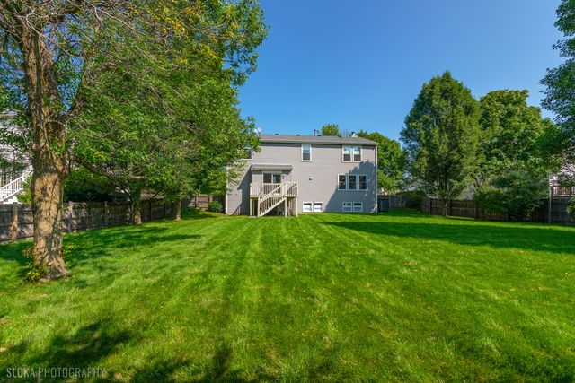402 Hubbard Lane, Lake Villa, IL 60046