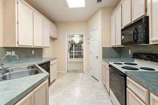 7739 Pecan Drive, Beaumont, TX 77713