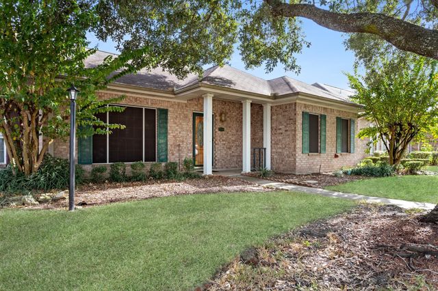 7739 Pecan Drive, Beaumont, TX 77713
