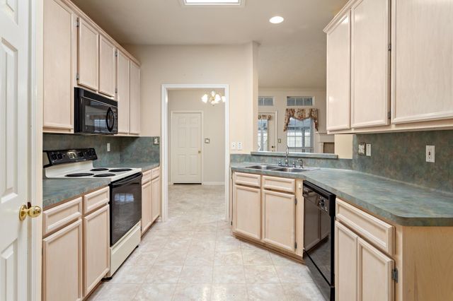 7739 Pecan Drive, Beaumont, TX 77713