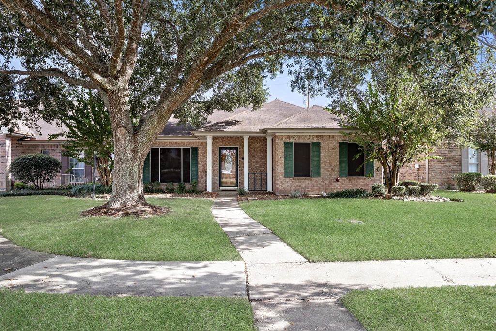 7739 Pecan Drive, Beaumont, TX 77713