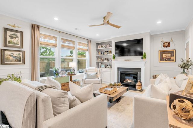 106 Winding Stream Circle, Simpsonville, SC 29681