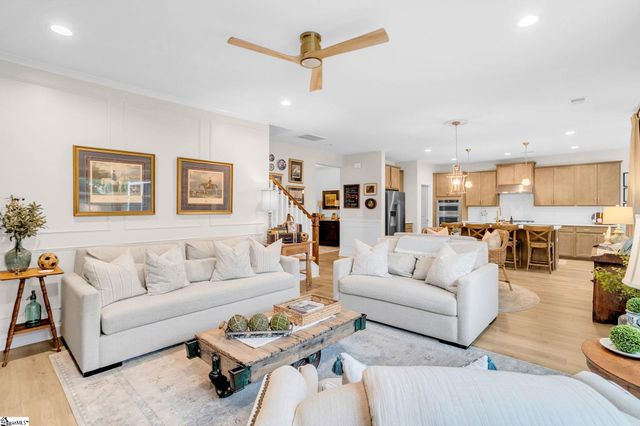 106 Winding Stream Circle, Simpsonville, SC 29681