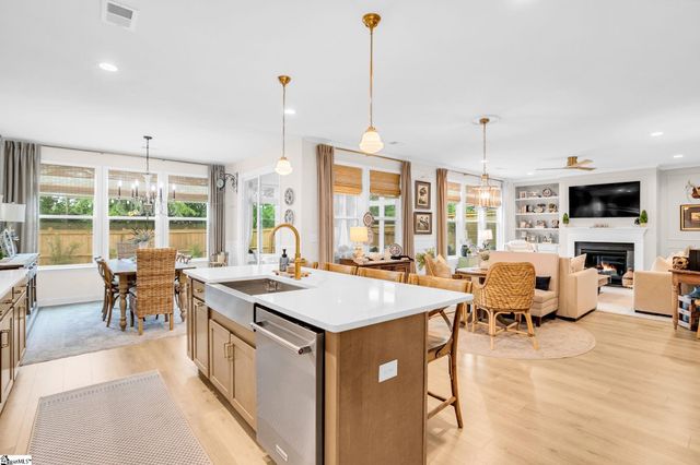 106 Winding Stream Circle, Simpsonville, SC 29681