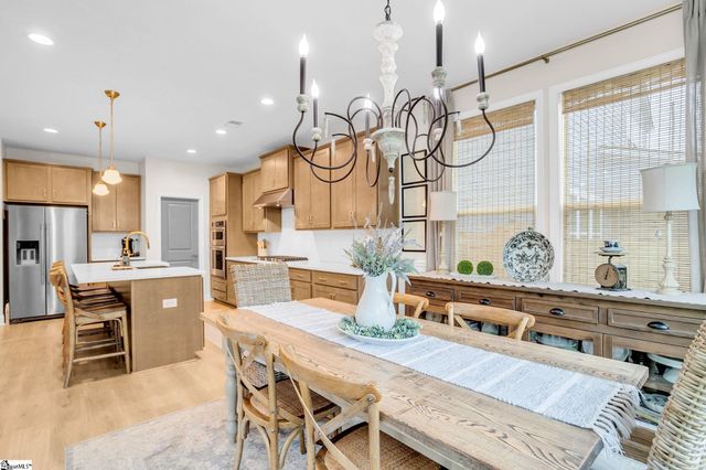 106 Winding Stream Circle, Simpsonville, SC 29681