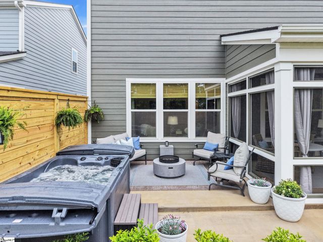 106 Winding Stream Circle, Simpsonville, SC 29681