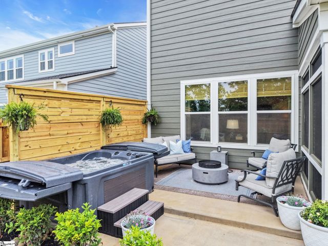 106 Winding Stream Circle, Simpsonville, SC 29681