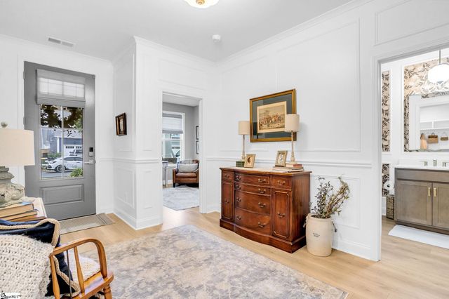 106 Winding Stream Circle, Simpsonville, SC 29681