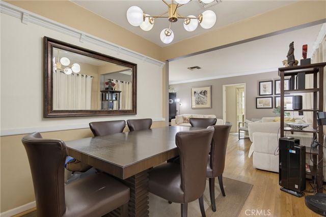 16858 Weddington Street, Encino, CA 91436