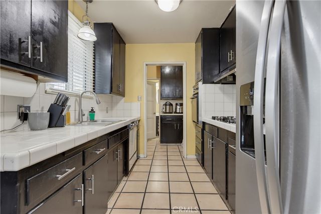 16858 Weddington Street, Encino, CA 91436