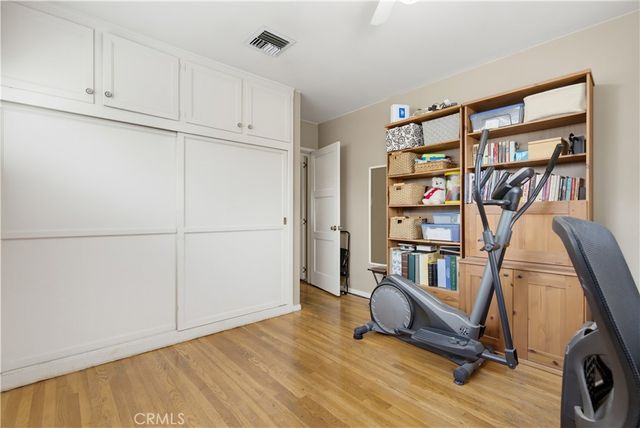 16858 Weddington Street, Encino, CA 91436