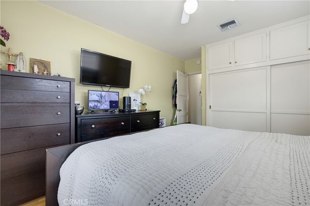 16858 Weddington Street, Encino, CA 91436