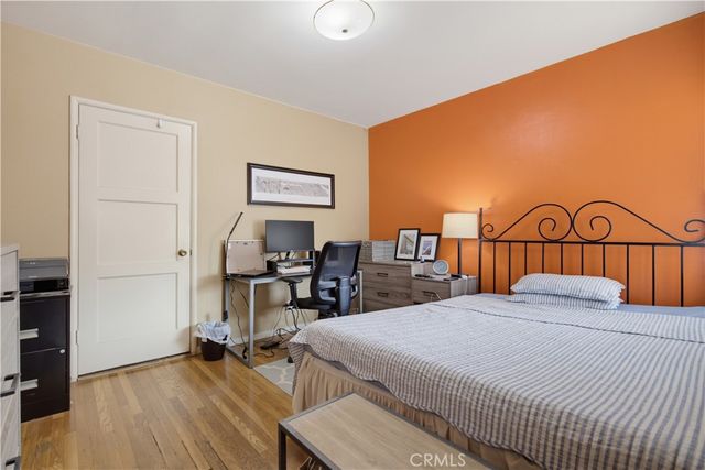 16858 Weddington Street, Encino, CA 91436