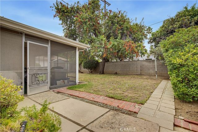 16858 Weddington Street, Encino, CA 91436