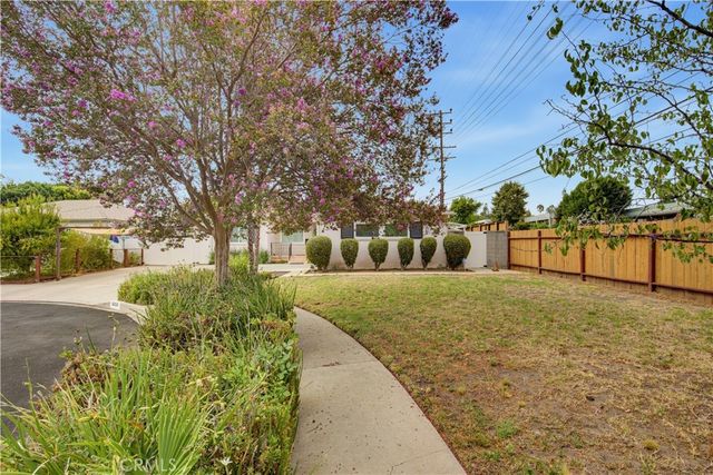 16858 Weddington Street, Encino, CA 91436