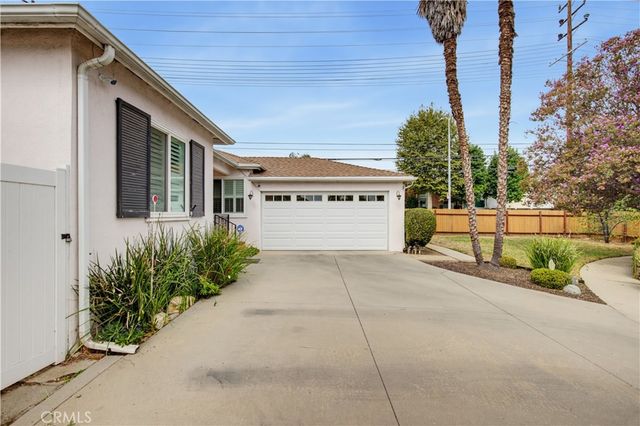 16858 Weddington Street, Encino, CA 91436