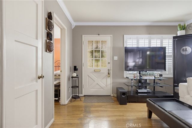 16858 Weddington Street, Encino, CA 91436