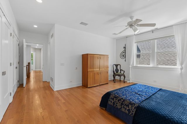 1728 N Hudson Avenue, Chicago, IL 60614