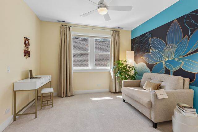 1728 N Hudson Avenue, Chicago, IL 60614