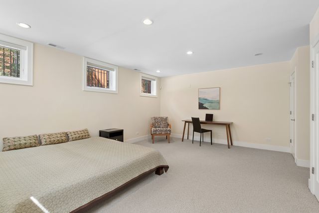 1728 N Hudson Avenue, Chicago, IL 60614