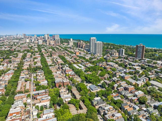1728 N Hudson Avenue, Chicago, IL 60614