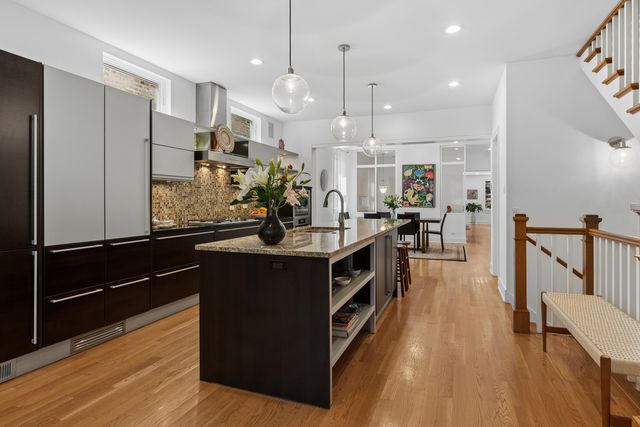 1728 N Hudson Avenue, Chicago, IL 60614