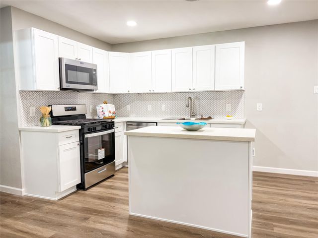 311 Crystal Street, League City, TX 77573